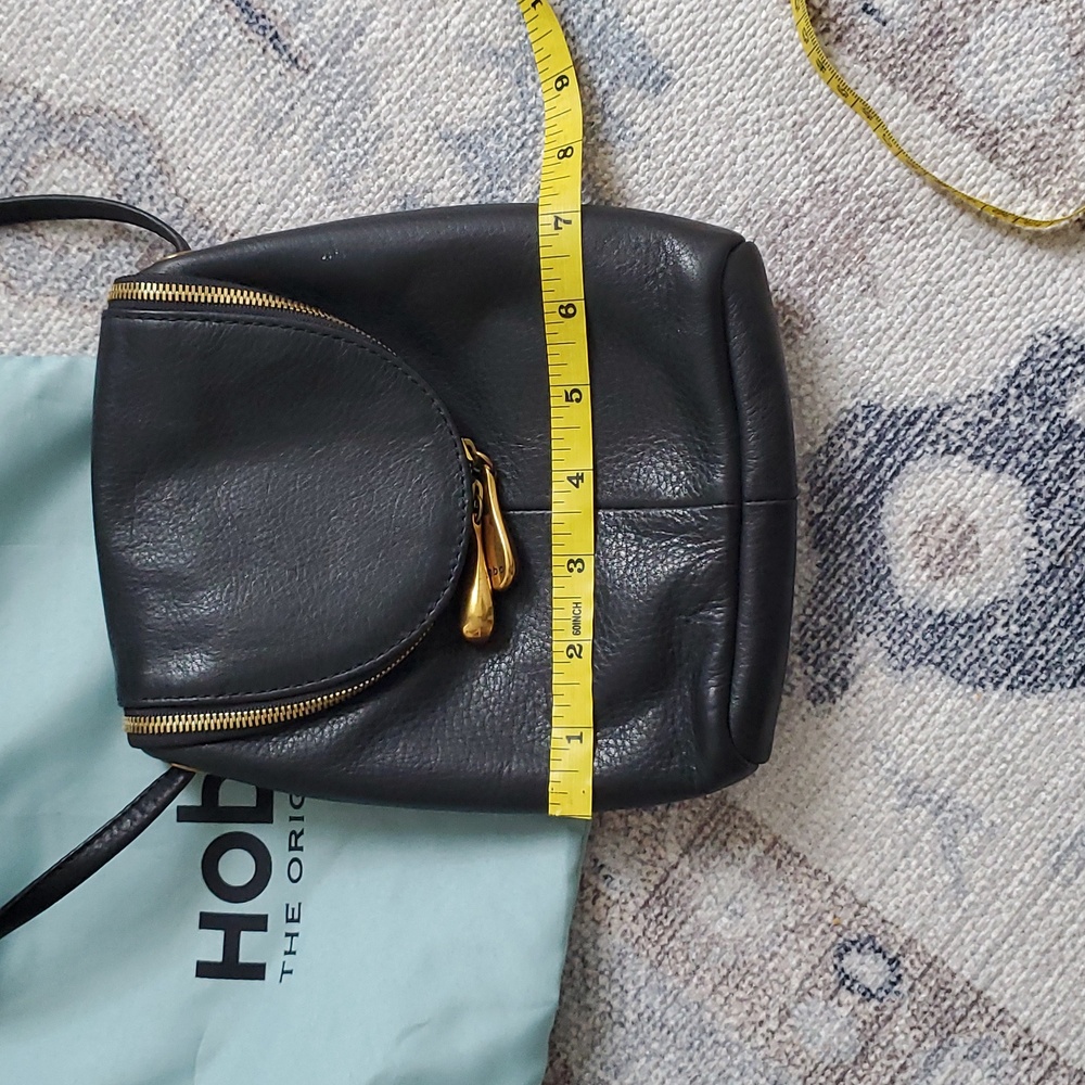 Hobo Black Pebbled Leather Zip Crossbody Bag with Dust Bag - Picture 15 of 15